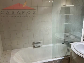 Apartamento T3 para Arrendamento em Ramalde