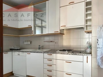 Apartamento T3 para Arrendamento em Ramalde