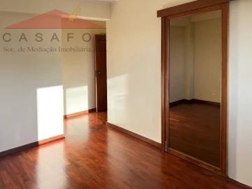 Apartamento T3 para Arrendamento em Ramalde