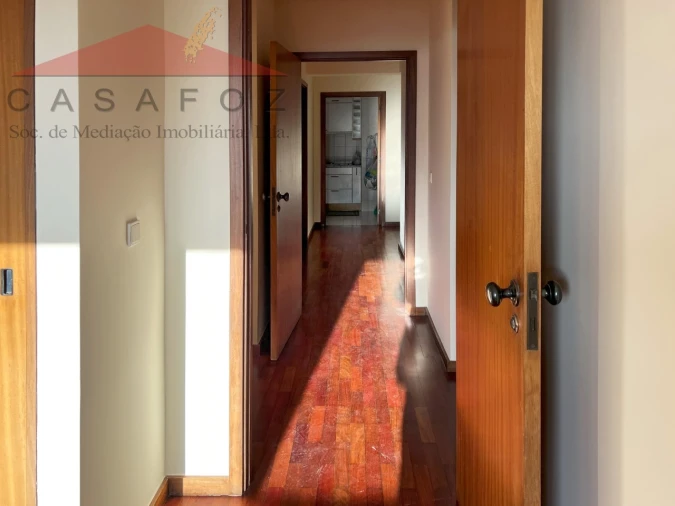 Apartamento T3 para Arrendamento em Ramalde Foto 13