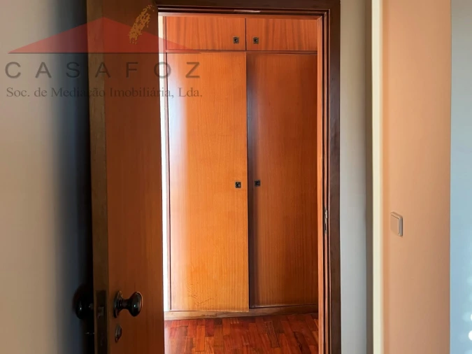 Apartamento T3 para Arrendamento em Ramalde Foto 28
