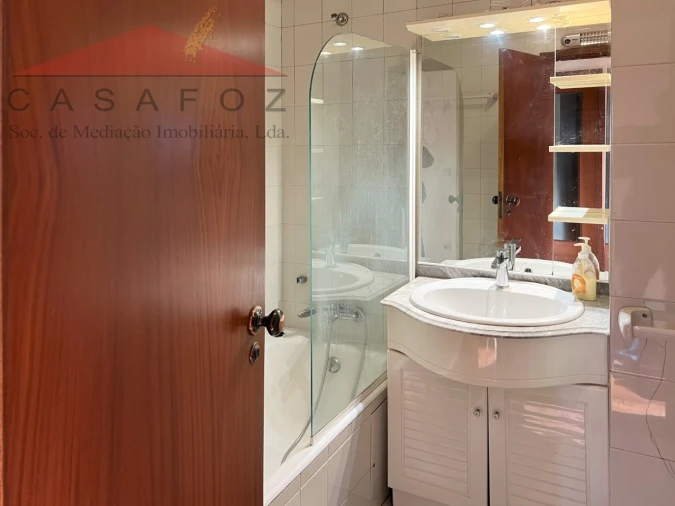 Apartamento T3 para Arrendamento em Ramalde Foto 30