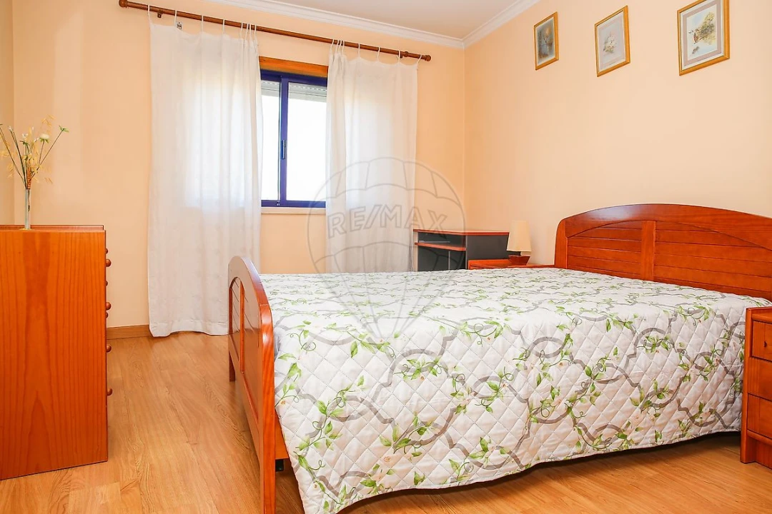 Apartamento T3 para Venda em Carregado e Cadafais Foto 6