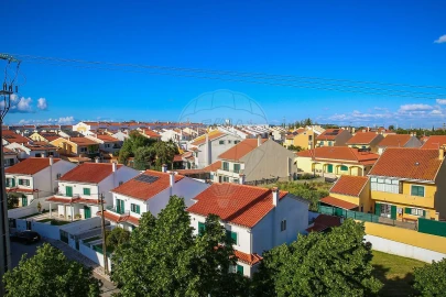 Apartamento T3 para Venda em Carregado e Cadafais