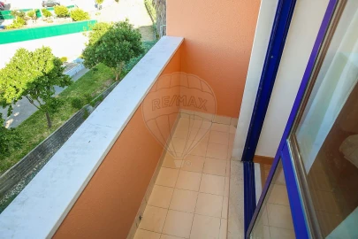 Apartamento T3 para Venda em Carregado e Cadafais