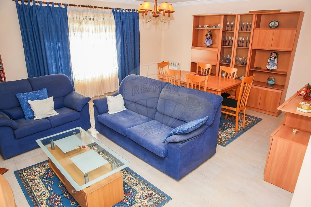 Apartamento T3 para Venda em Carregado e Cadafais Foto 1