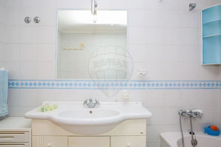 Apartamento T3 para Venda em Carregado e Cadafais Foto 11