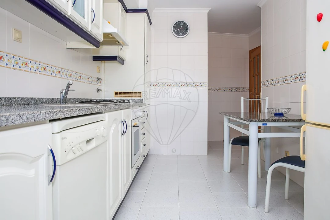 Apartamento T3 para Venda em Carregado e Cadafais Foto 10