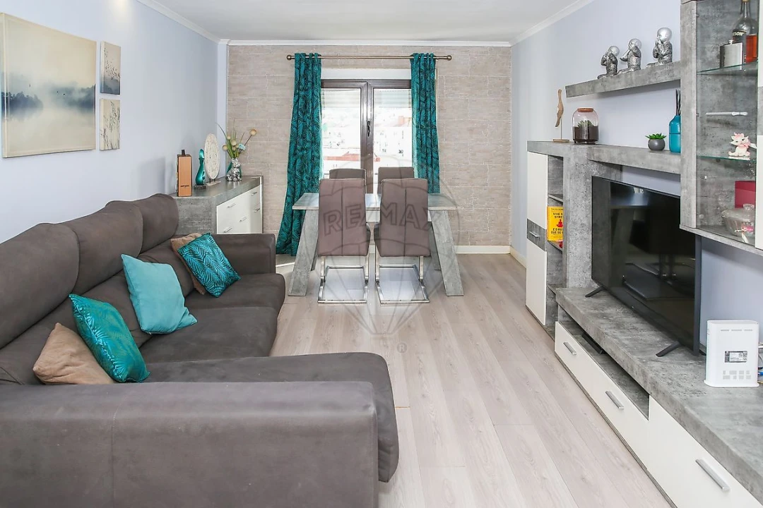 Apartamento T2 para Venda em Cacém e São Marcos Foto 5