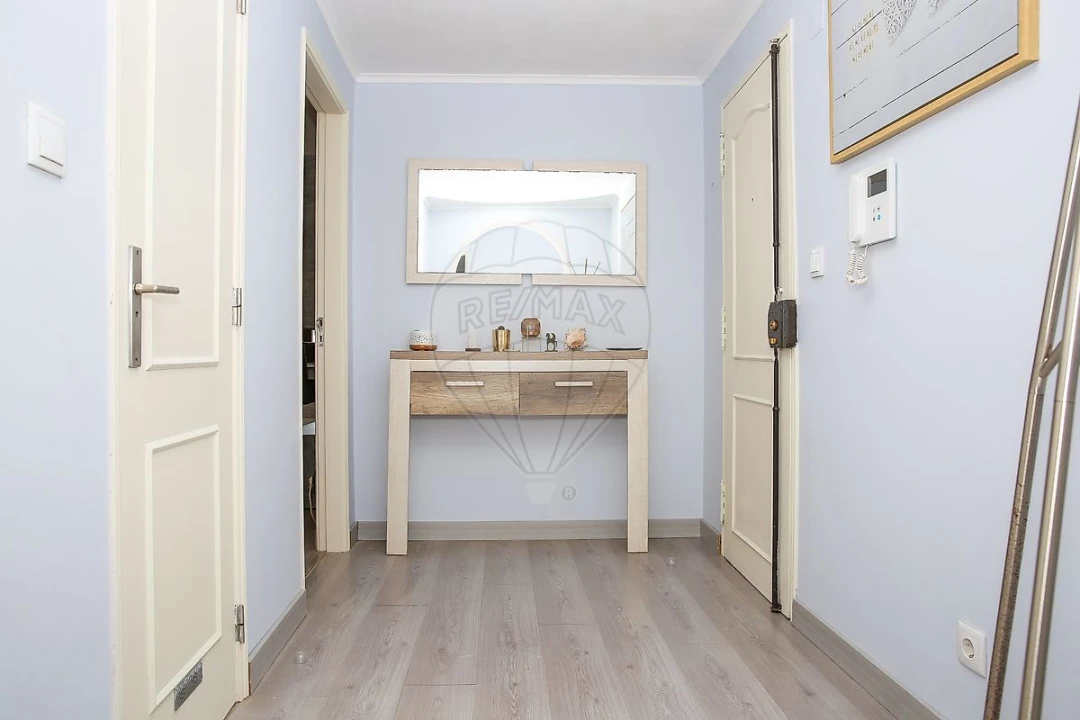 Apartamento T2 para Venda em Cacém e São Marcos Foto 13
