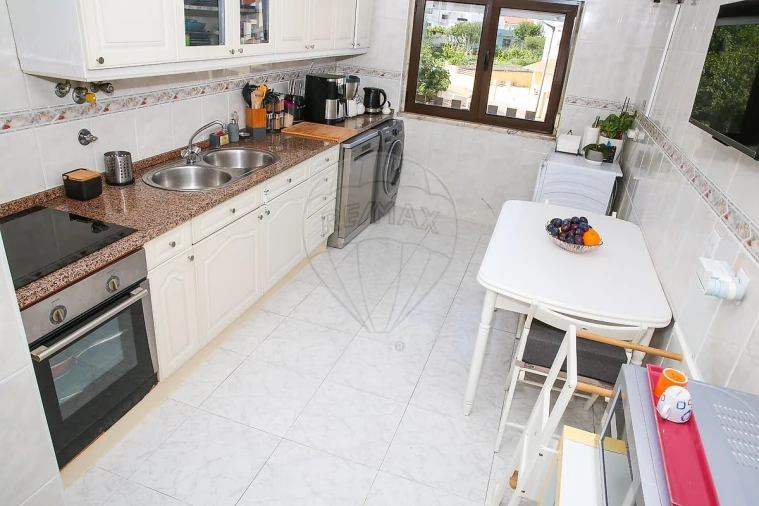 Apartamento T2 para Venda em Cacém e São Marcos Foto 10
