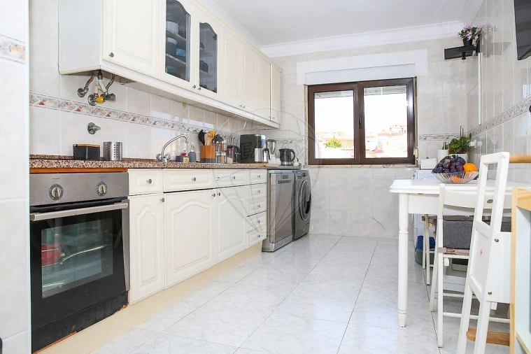Apartamento T2 para Venda em Cacém e São Marcos Foto 11