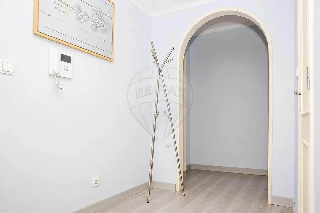 Apartamento T2 para Venda em Cacém e São Marcos Foto 1