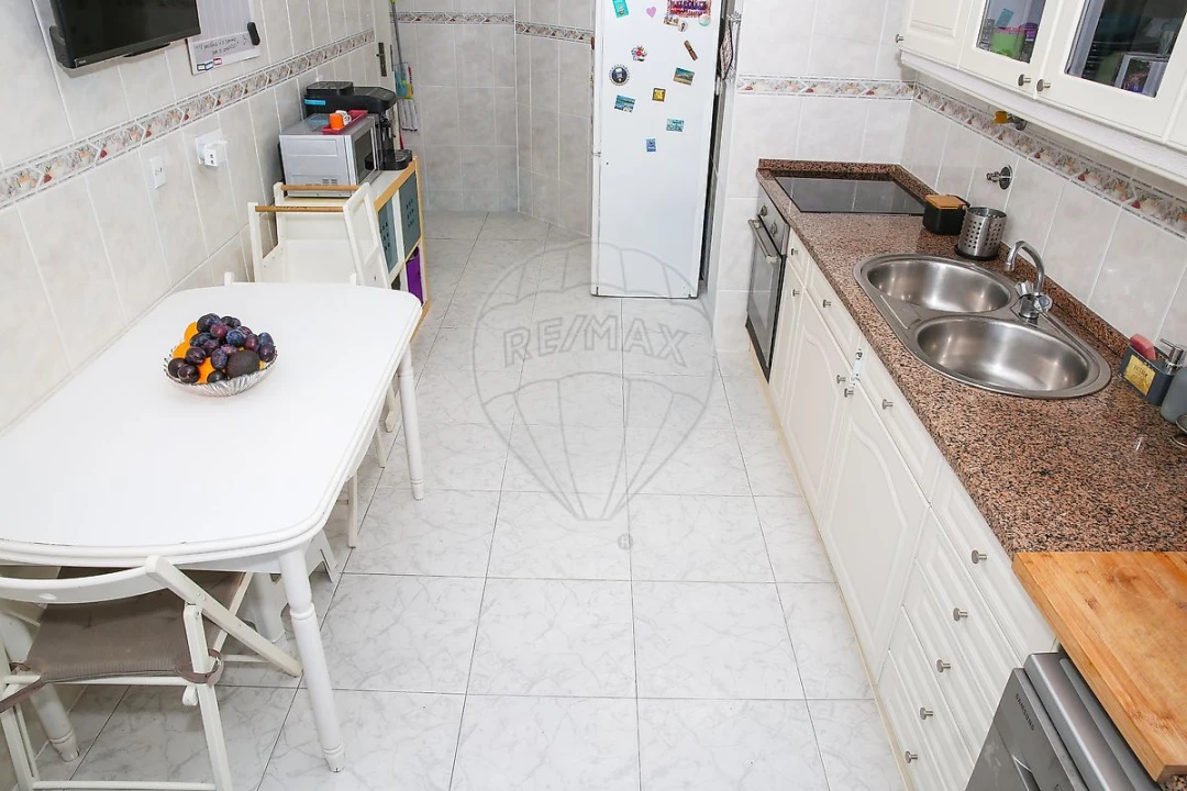 Apartamento T2 para Venda em Cacém e São Marcos Foto 8