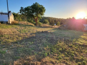 Terreno para Venda em São Facundo e Vale das Mós