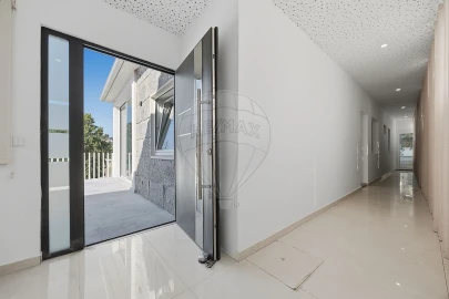 Moradia T3 para Venda em Vila das Aves
