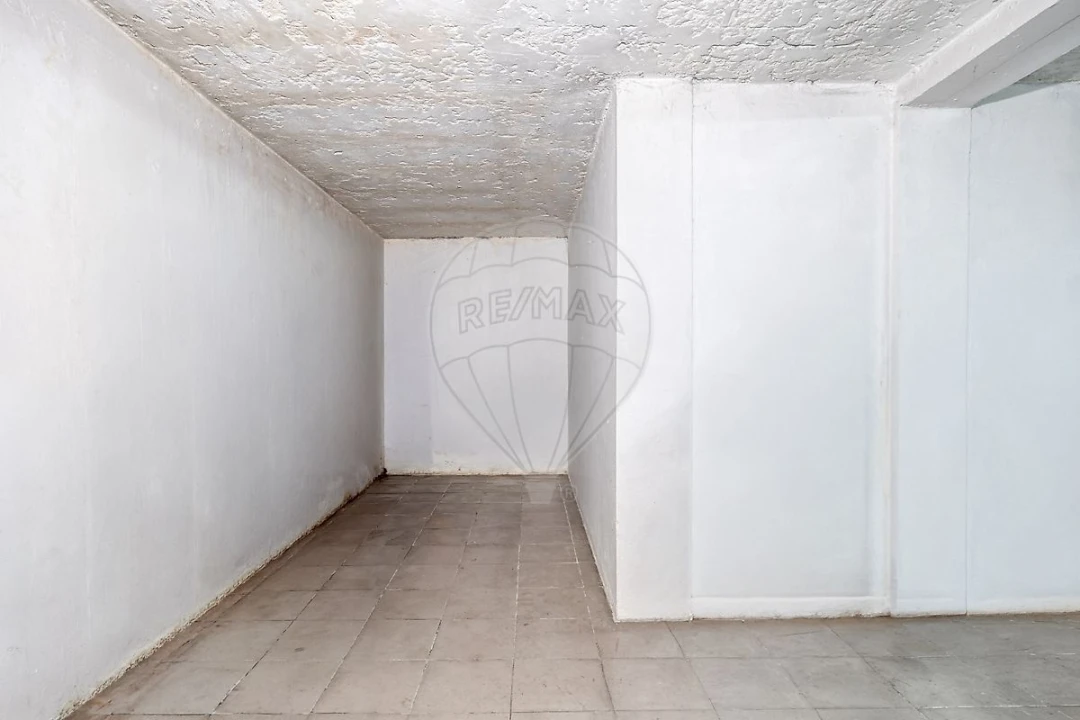 Apartamento T2 para Venda em Canelas Foto 24