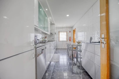 Apartamento T2 para Venda em Canelas