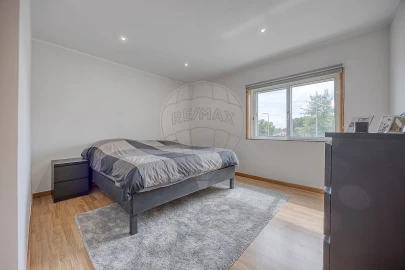 Apartamento T2 para Venda em Canelas