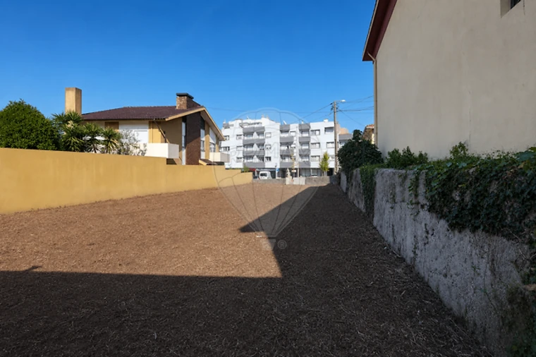 Terreno para Venda em Fiães Foto 3