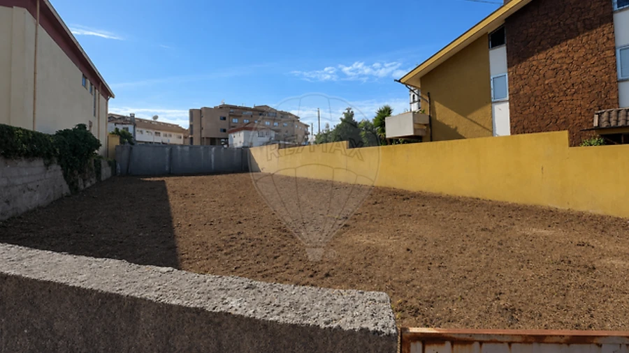 Terreno para Venda em Fiães