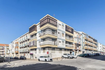 Apartamento T2 para Venda em Alto do Seixalinho, Santo André e Verderena