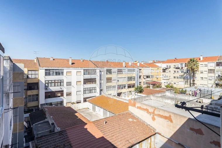 Apartamento T2 para Venda em Alto do Seixalinho, Santo André e Verderena Foto 8
