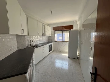 Apartamento T2 para Arrendamento em Quinta do Conde