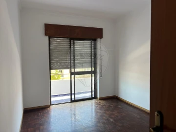 Apartamento T2 para Arrendamento em Quinta do Conde