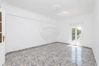 Apartamento T4 para Venda em Falagueira-Venda Nova