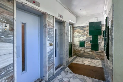 Apartamento T4 para Venda em Falagueira-Venda Nova