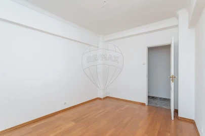 Apartamento T4 para Venda em Falagueira-Venda Nova