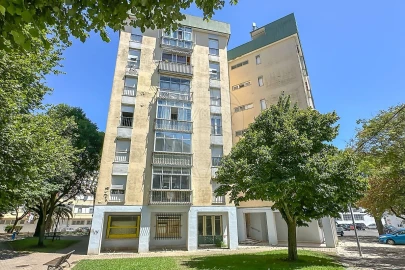 Apartamento T4 para Venda em Falagueira-Venda Nova