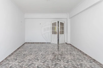 Apartamento T4 para Venda em Falagueira-Venda Nova