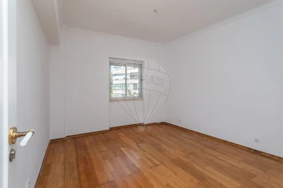 Apartamento T4 para Venda em Falagueira-Venda Nova