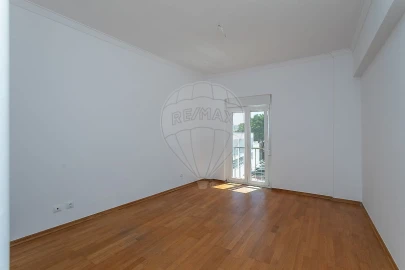 Apartamento T4 para Venda em Falagueira-Venda Nova