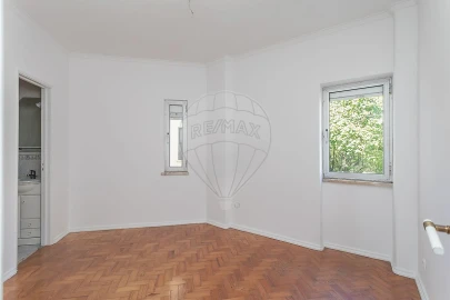 Apartamento T4 para Venda em Falagueira-Venda Nova