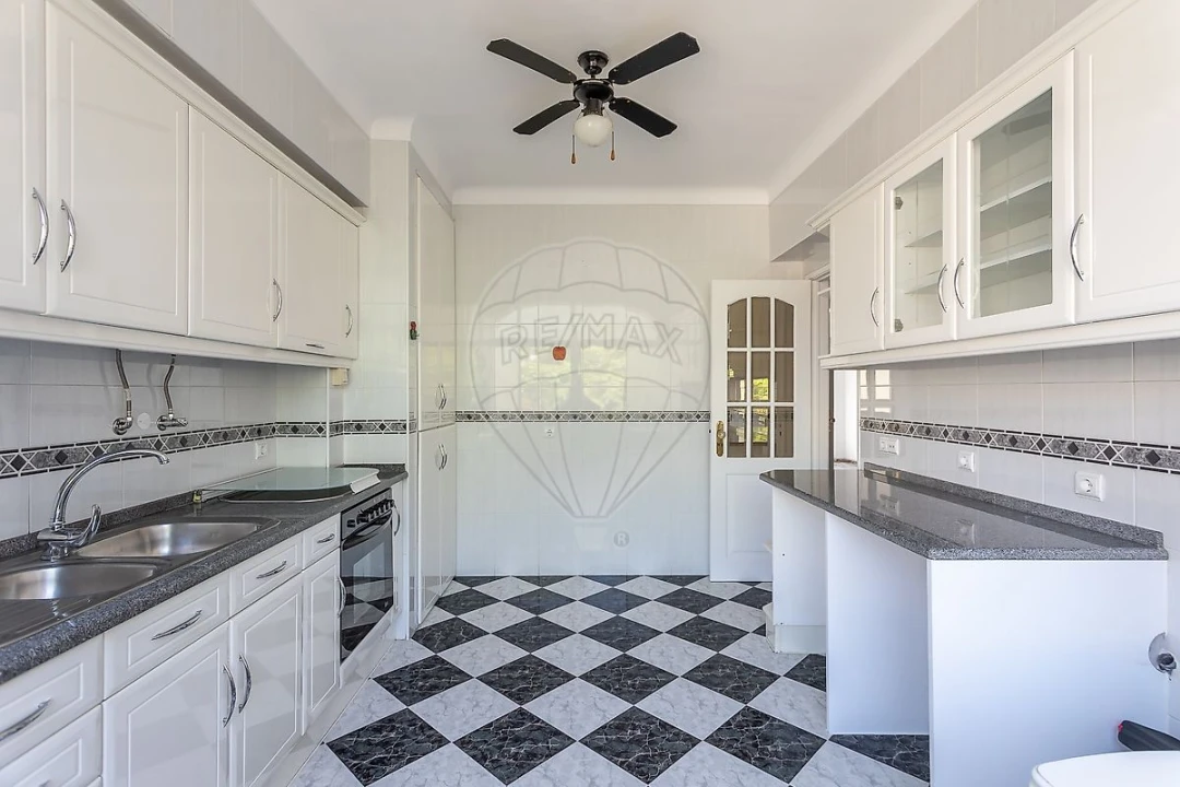 Apartamento T4 para Venda em Falagueira-Venda Nova Foto 15