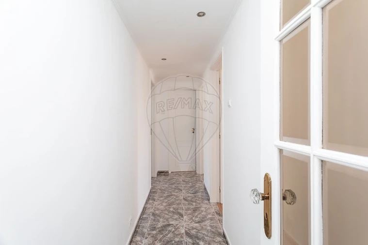 Apartamento T4 para Venda em Falagueira-Venda Nova Foto 18