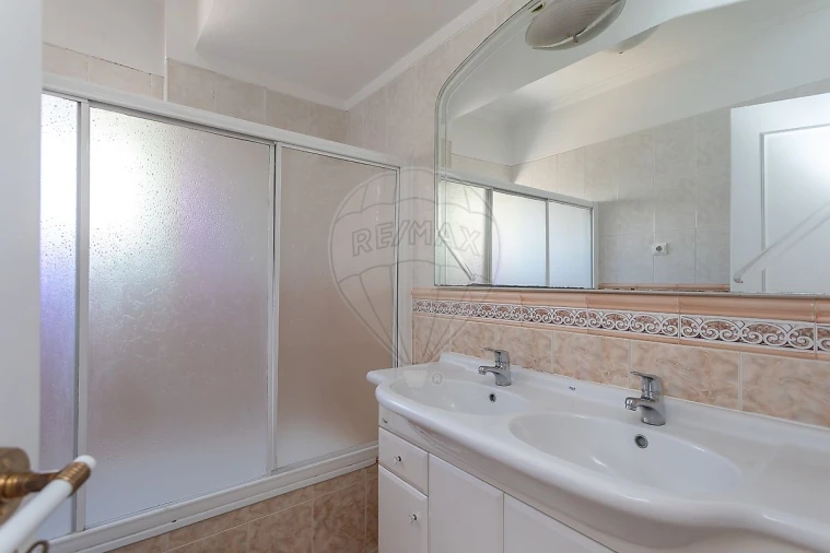 Apartamento T4 para Venda em Falagueira-Venda Nova Foto 31