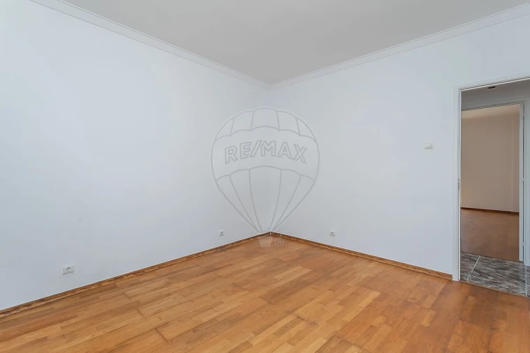 Apartamento T4 para Venda em Falagueira-Venda Nova Foto 25