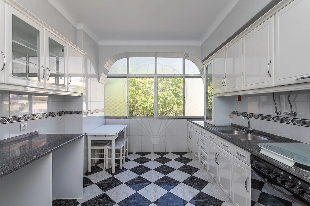 Apartamento T4 para Venda em Falagueira-Venda Nova Foto 14