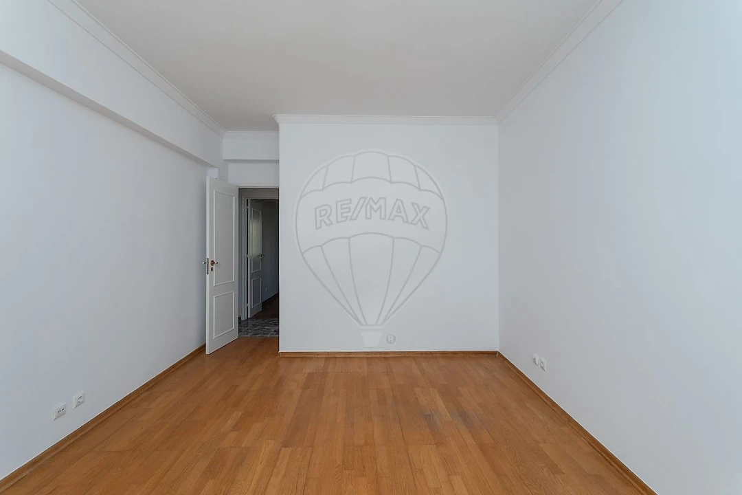 Apartamento T4 para Venda em Falagueira-Venda Nova Foto 30