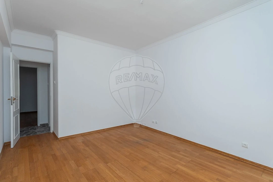 Apartamento T4 para Venda em Falagueira-Venda Nova Foto 28