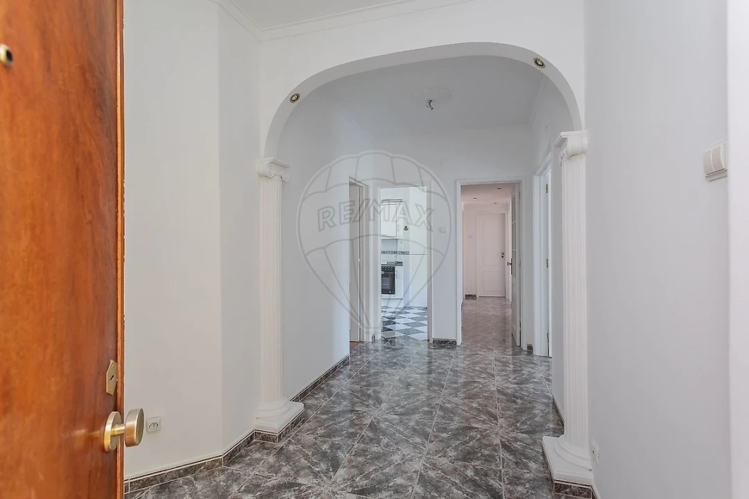 Apartamento T4 para Venda em Falagueira-Venda Nova Foto 6