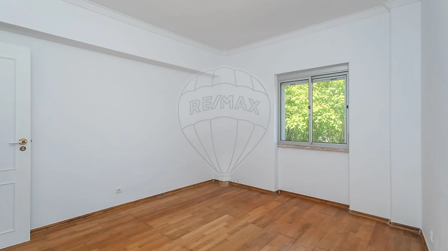 Apartamento T4 para Venda em Falagueira-Venda Nova