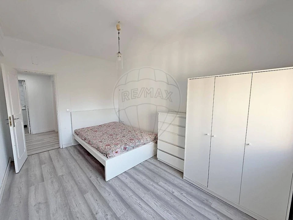Apartamento T3 para Venda em Algueirão-Mem Martins Foto 9