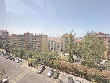 Apartamento T3 para Venda em Algueirão-Mem Martins