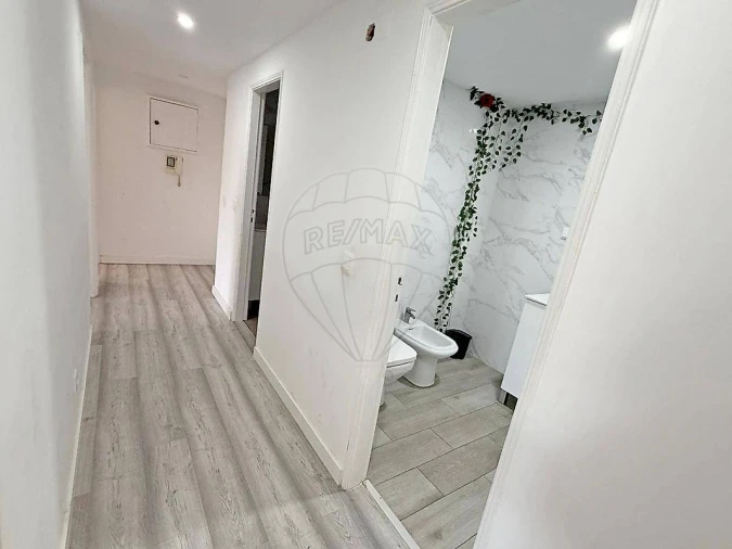 Apartamento T3 para Venda em Algueirão-Mem Martins Foto 6