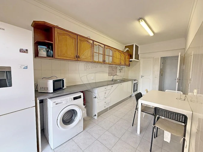 Apartamento T3 para Venda em Algueirão-Mem Martins Foto 2